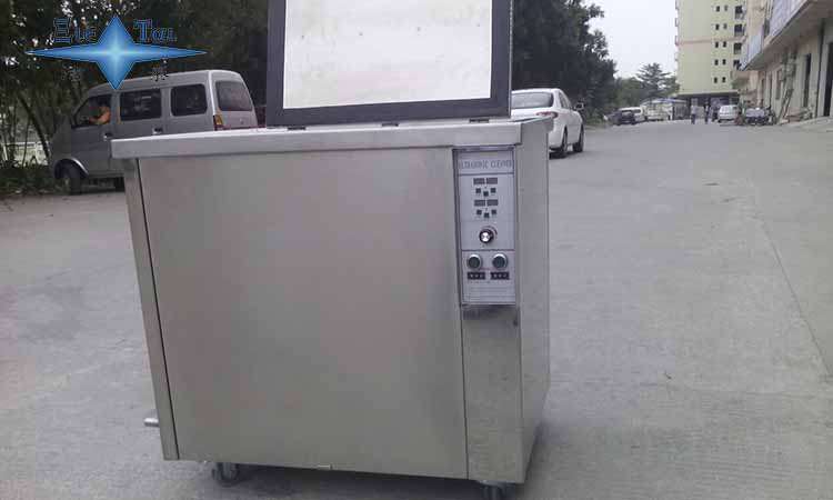 清水木模板價(jià)格是多少？影響清水模板價(jià)格的幾個(gè)因素